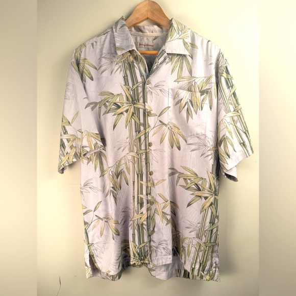 Tommy Bahama Silk Men's Bamboo Print Short Sleeve Button Down Top Vacay LG - Picture 1 of 9